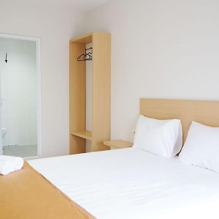 Urooms Senayan Jakarta Exteriör bild
