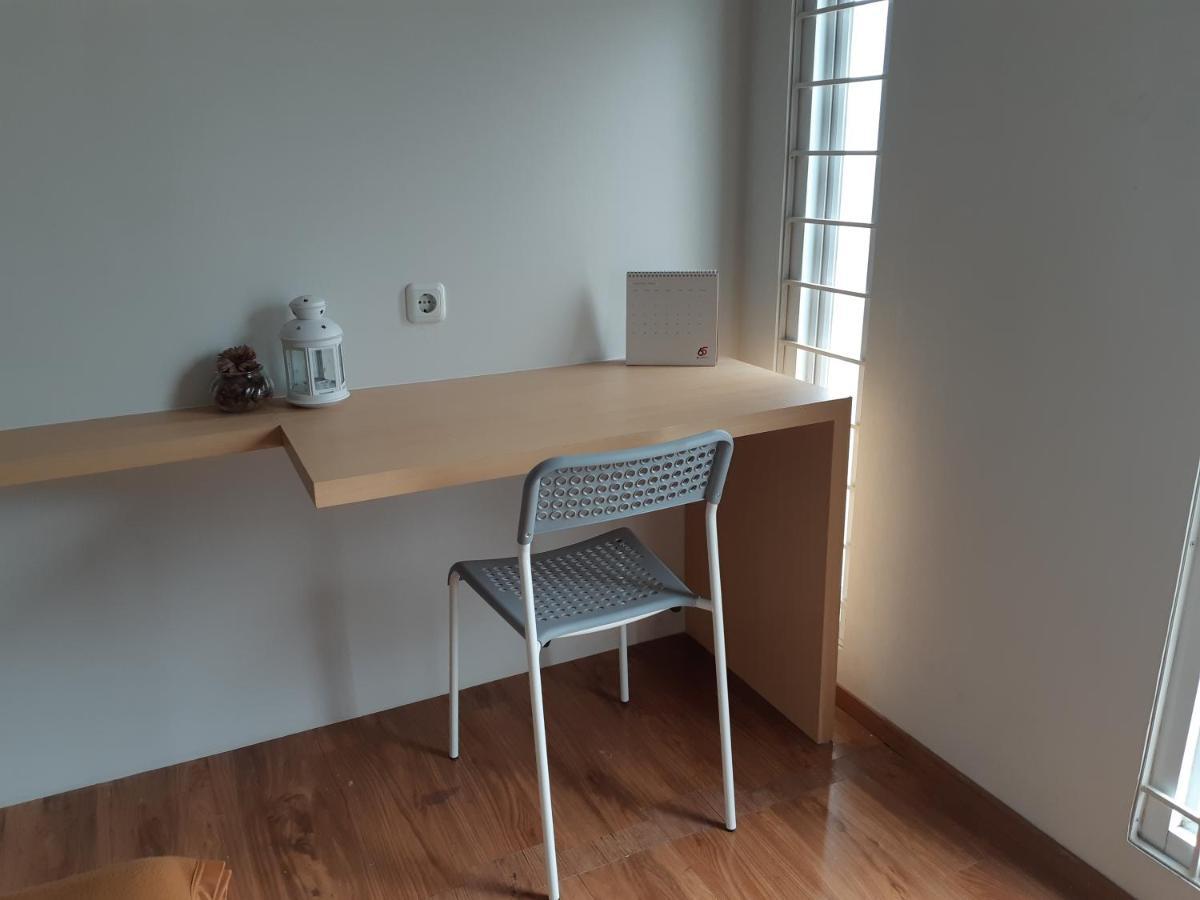 Urooms Senayan Jakarta Exteriör bild