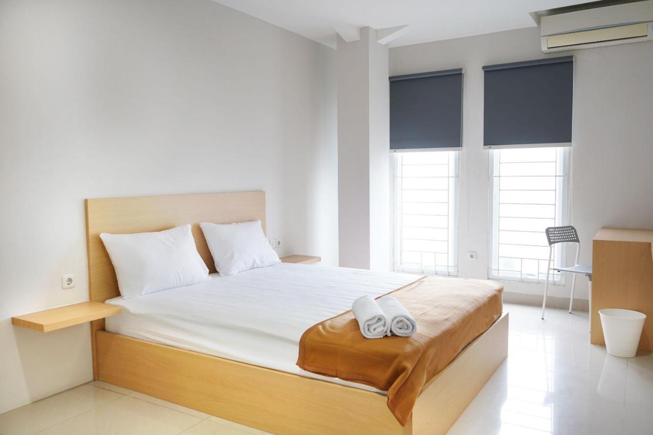 Urooms Senayan Jakarta Exteriör bild