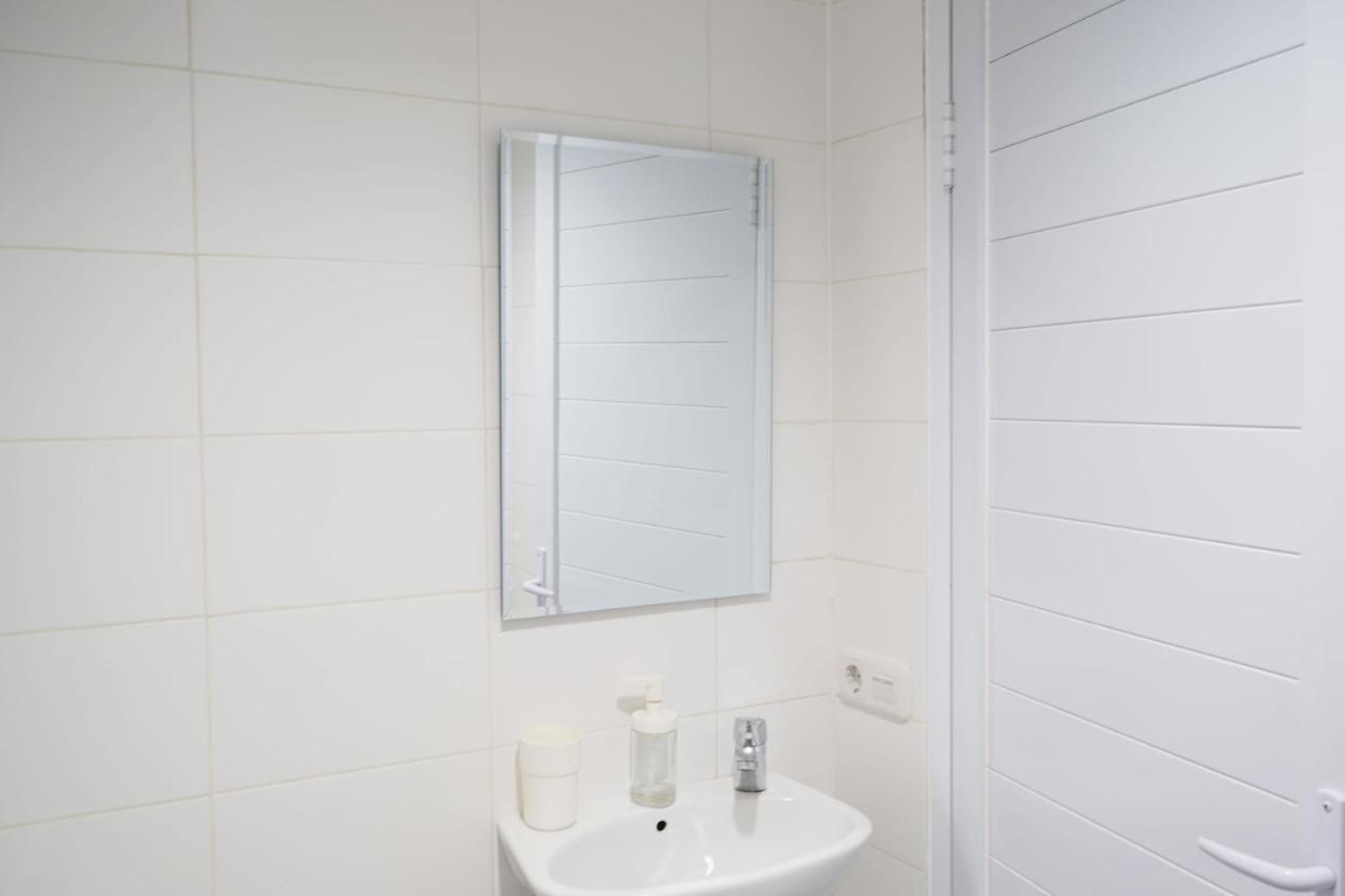 Urooms Senayan Jakarta Exteriör bild